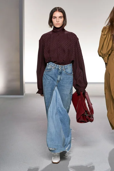 Look 29